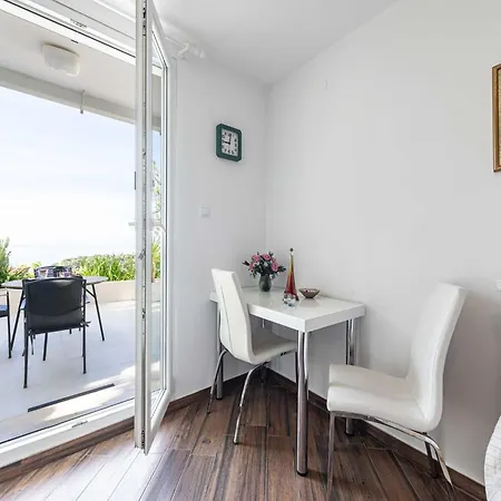 Noa - One Bedroom With Terrace And Sea View *